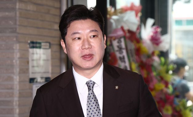 추가 소명 위해 윤리위 출석하는 진종오 의원