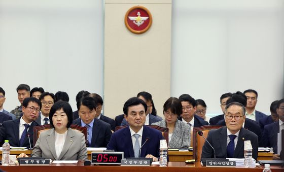 국회 국방위 출석한 안규백 장관