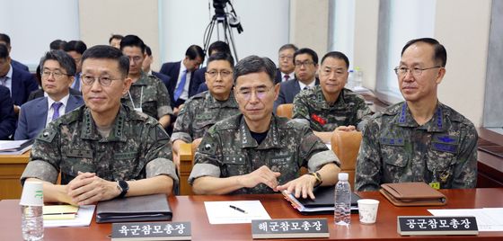 국회 국방위 자리한 3군 참모총장