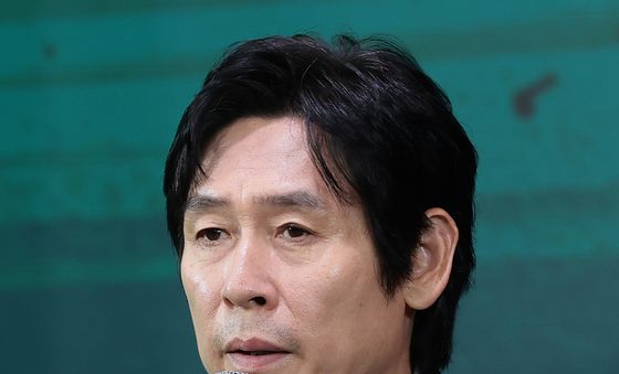 인사말 하는 설경구