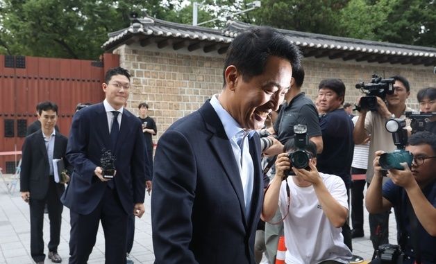 회동 참석하는 오세훈 서울시장