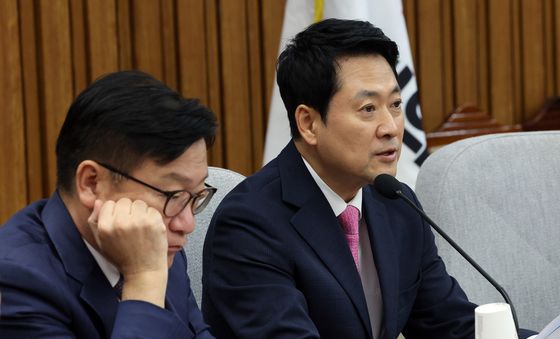 인사말하는 장동혁 대표