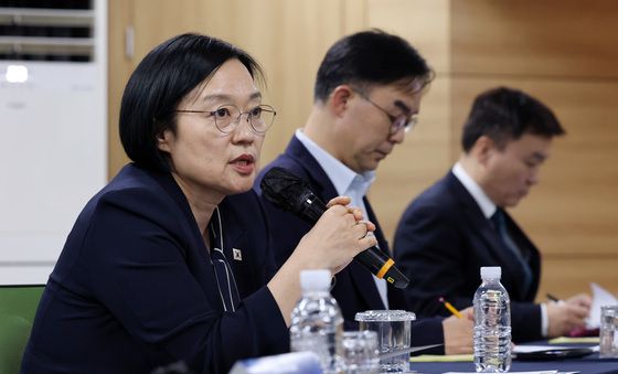 모두발언하는 한성숙 총리