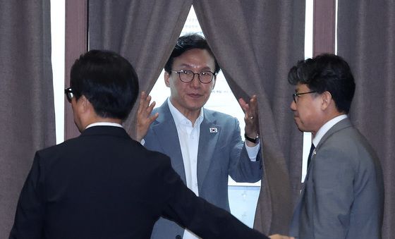 특별감찰관 후보자 추천안 투표하는 김민석