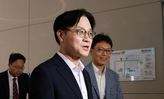 김정관 장관, 방미 마치고 귀국
