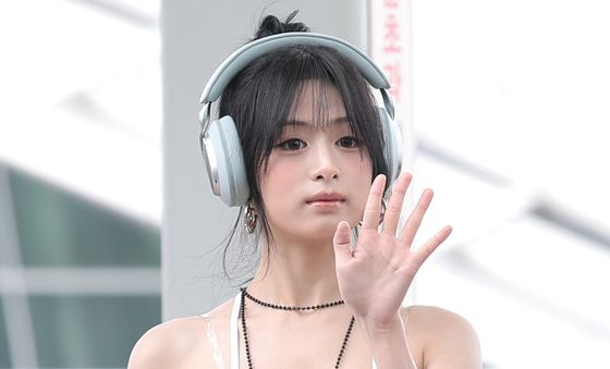 아현, 인형이 따로없네