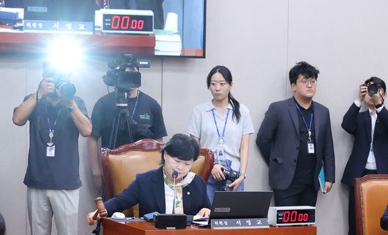 법사위, 조희대 오는 31일 증인 출석 요구 의결