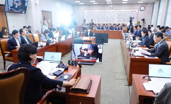 법사위, 조희대 현안질의 증인 출석 요구 의결