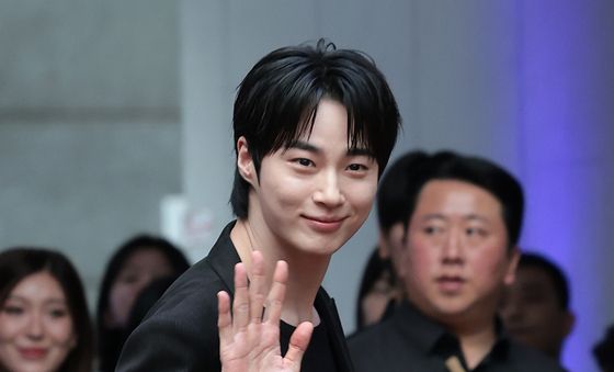 변우석, 달디단 꽃미소