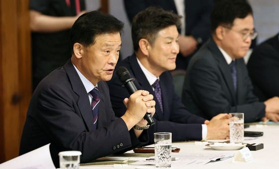 발언하는 이승로 서울시구청장협의회장