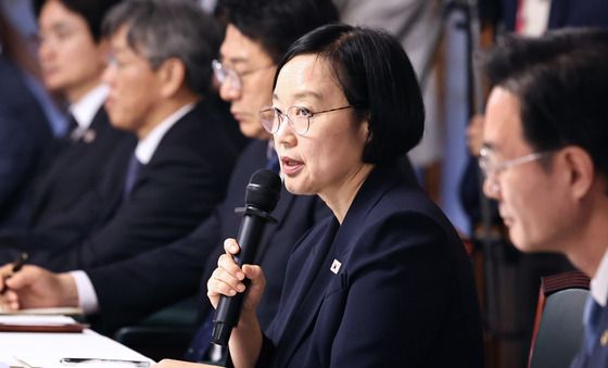 한성숙 총리, 서울시 구청장들과 주택공급 방안 논의