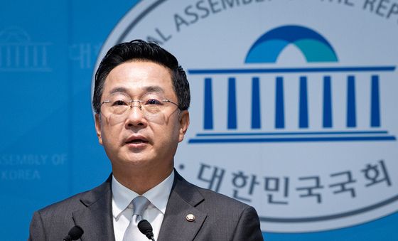 박성준 더불어민주당 수석대변인 브리핑