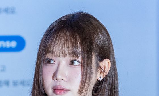 한국콜마 부스 찾은 최유정