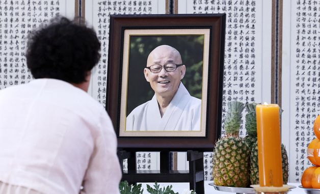 명진 스님 입적에 이어지는 애도 발길