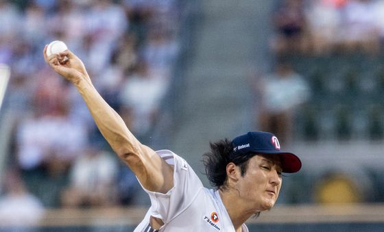 역투하는 곽빈
