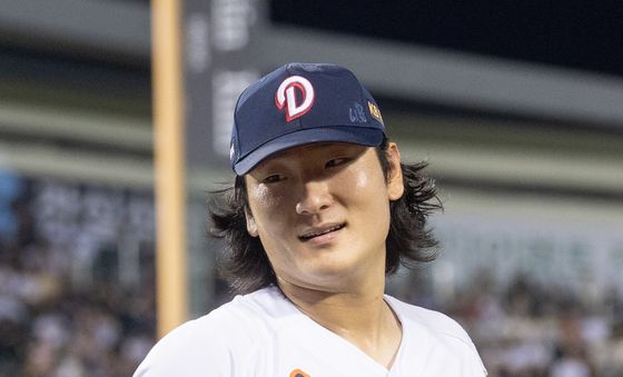미소짓는 곽빈