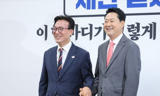 손 잡은 김민석·장동혁