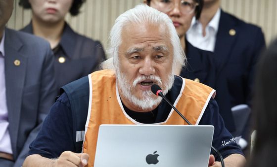 발언하는 박경석 전장연 대표