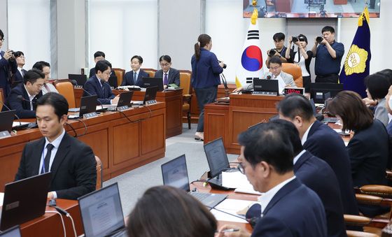 국회운영위원회 전체회의
