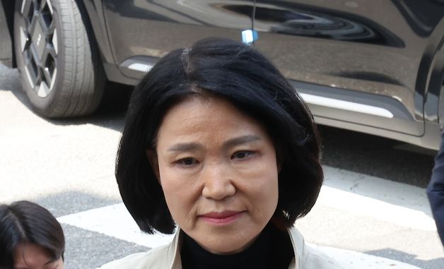 김민석 민주당 대표 향한 고소장 든 이진숙 의원