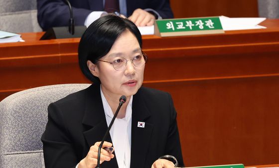 질의 답변하는 한성숙 총리
