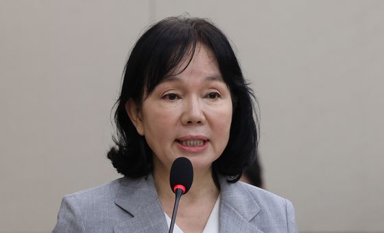 제안설명하는 송경희 위원장