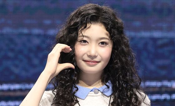 튜이드 사키, 설레는 데뷔