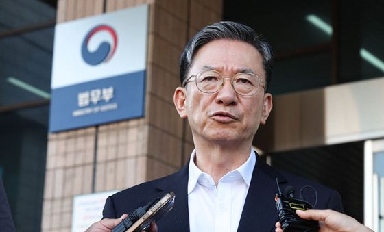 질의응답하는 정성호 법무부 장관
