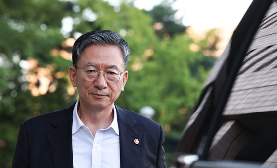'사의 수리' 법무부 떠나는 정성호 장관