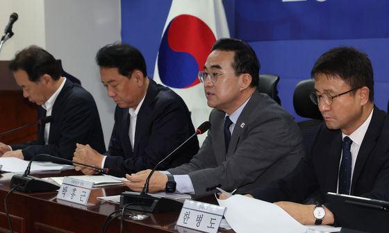 인사말하는 박홍근 장관
