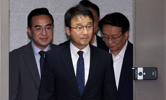 예산안 당정협의 참석하는 한병도·박홍근