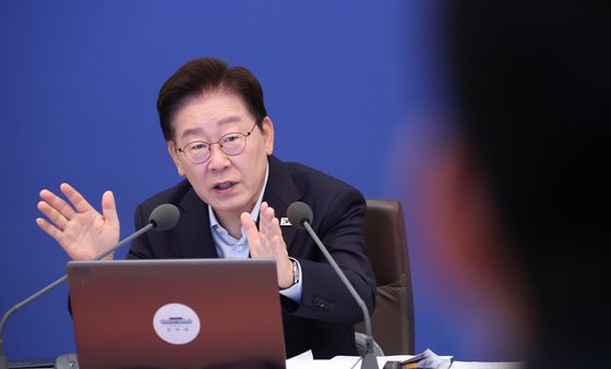 국무회의 주재하는 이재명 대통령