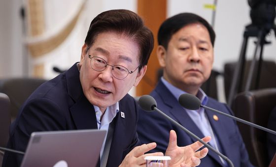 질문하는 이재명 대통령