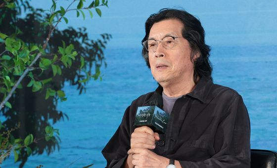 '가능한 사랑' 메가폰 잡은 이창동 감독