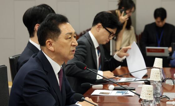 인사말하는 김기현 의원