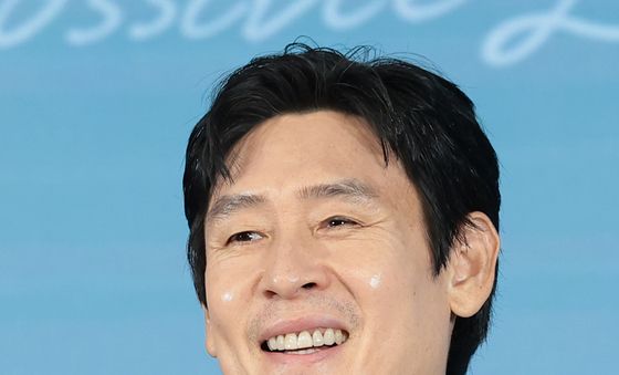 설경구, 근사한 꽃중년