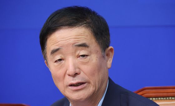 발언하는 강득구 단장