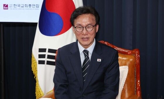발언하는 김민석 대표