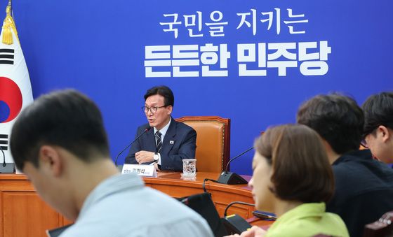 인선 브리핑하는 김민석