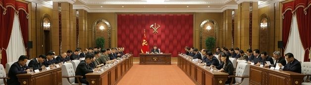北, 노동당 정치국 확대회의 개최…김정은 주재