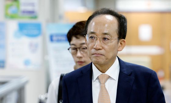 법정 향하는 추경호 대구시장