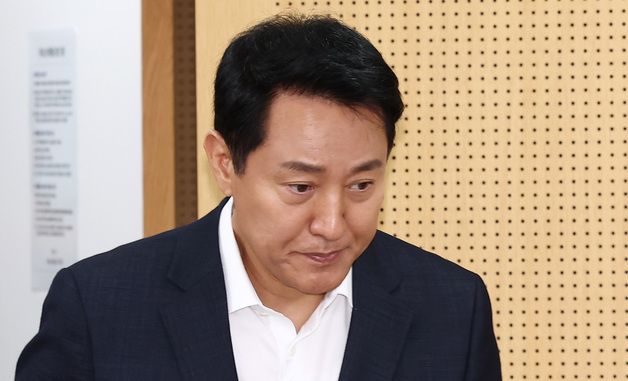국토장관 면담 마치고 브리핑 나선 오세훈 시장