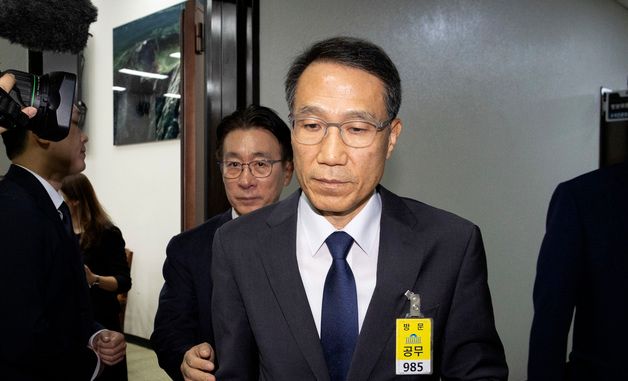 유재성 직무대행, 국회 정보위 출석