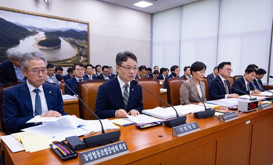 농해수위 답변하는 박은식 산림청장