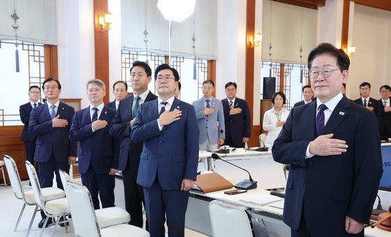 국민의례하는 이재명 대통령