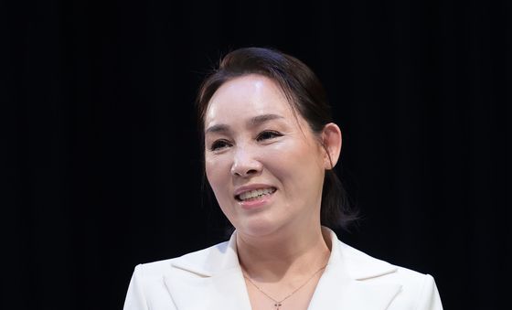 '62세' 양수경, 수줍은 소녀 미소