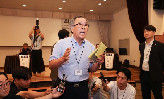 국군사관학교 공청회 질문 기회 요청하는 남대연 전 국방부 대변인