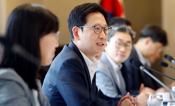 배경훈 부총리, 제2차 과학기술·인공지능 미래전략회의 인사