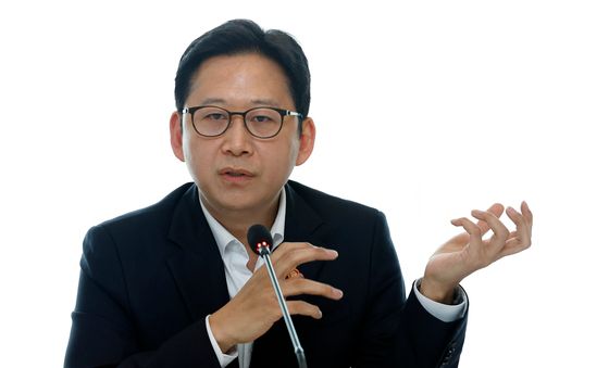 제2차 과학기술·인공지능 미래전략회의 인사말하는 배경훈 부총리