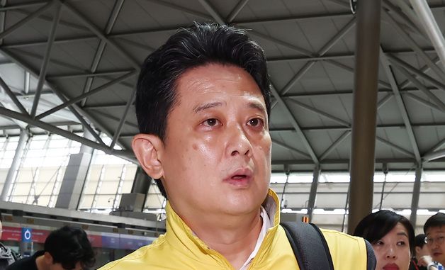 네팔로 향하는 임상우 신속대응팀 단장